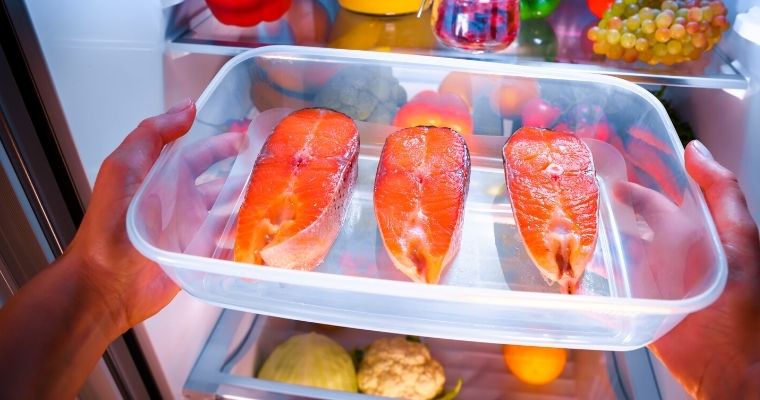 Can you keep Salmon in the fridge